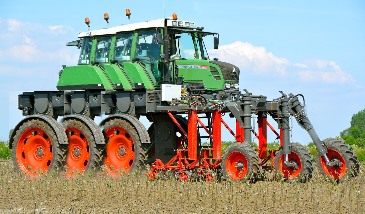 Úžasné poľnohospodárske stroje:  Automatický zberač cukrovej repy a ďalšie